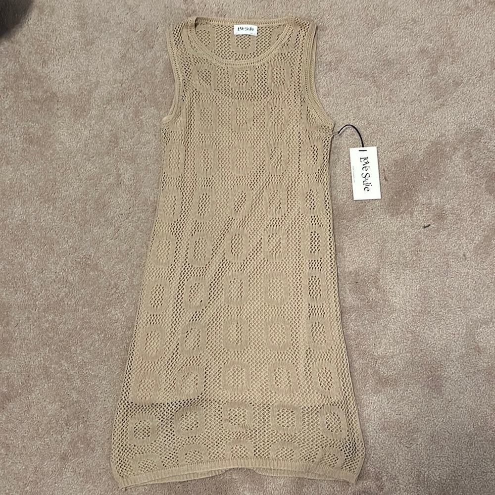 Medium length tan dress // Love Sadie // Nordstrom